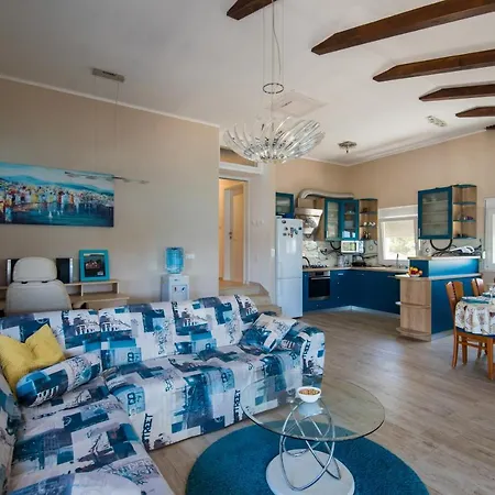 펜션 Holiday House Nastija *