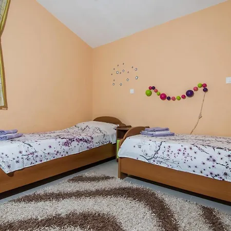 Holiday House Nastija 펜션