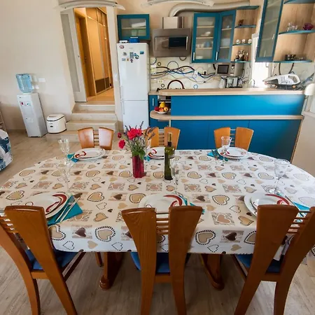 Holiday House Nastija 펜션 *